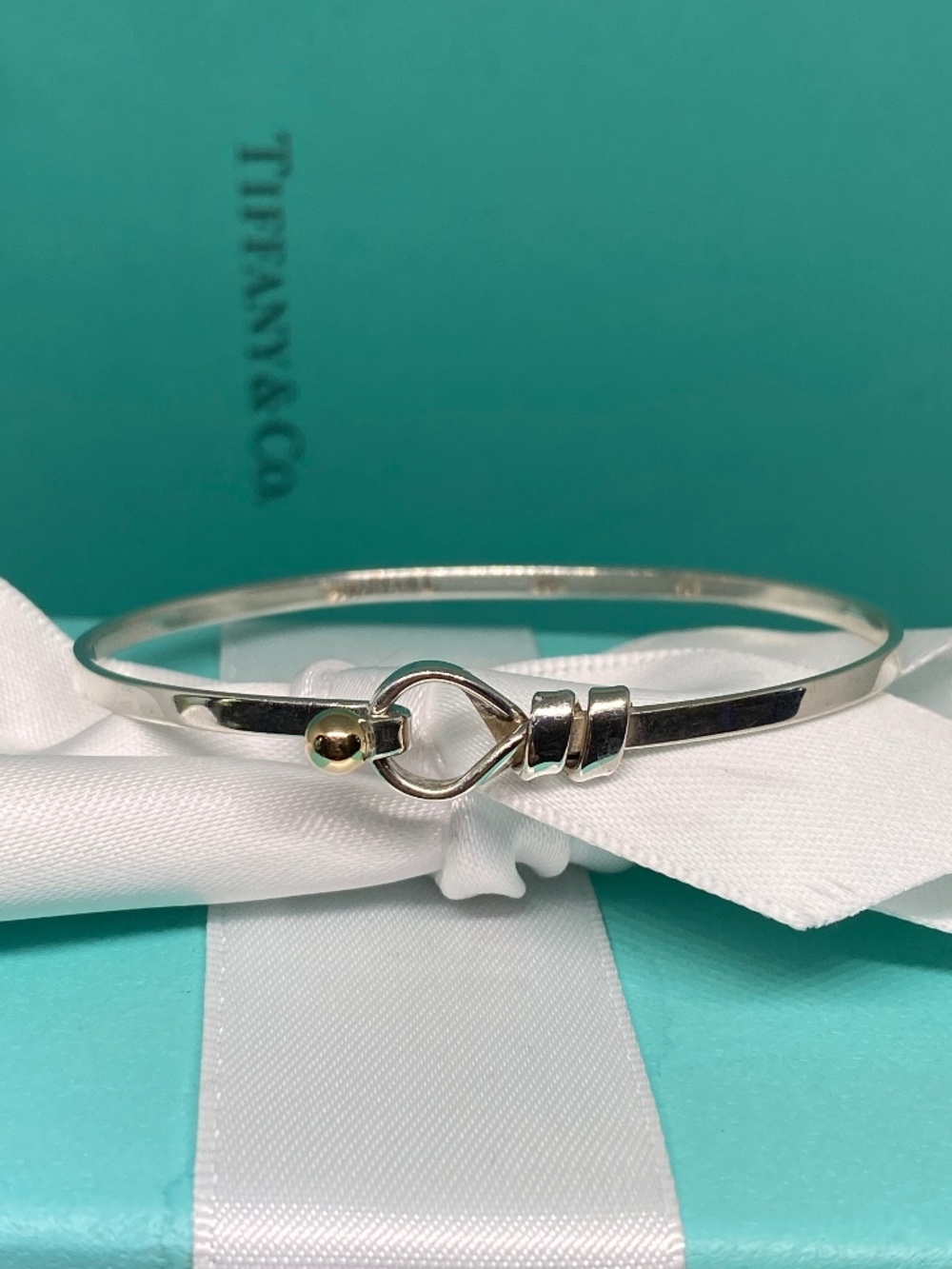 TIFFANY & Co. Hook & Eye Bangle love knot  925 / 18K Yellow Gold w/Box